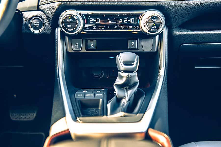 RAV4一直以來都是平價SUV的代名詞，不過CR-V同樣不是省油的燈。