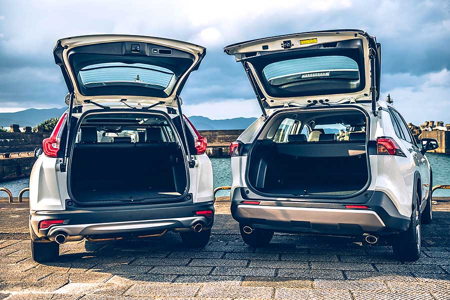 RAV4一直以來都是平價SUV的代名詞，不過CR-V同樣不是省油的燈。