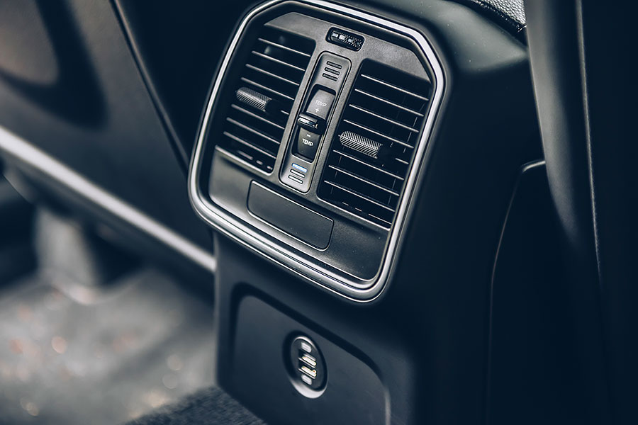 Macan有點像煮咖哩,剛起鍋味道鮮嗆,再燉煮一番後更顯濃郁深沉。