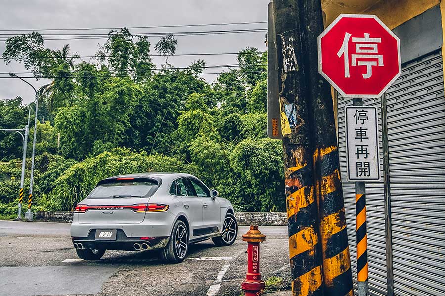 Macan有點像煮咖哩,剛起鍋味道鮮嗆,再燉煮一番後更顯濃郁深沉。