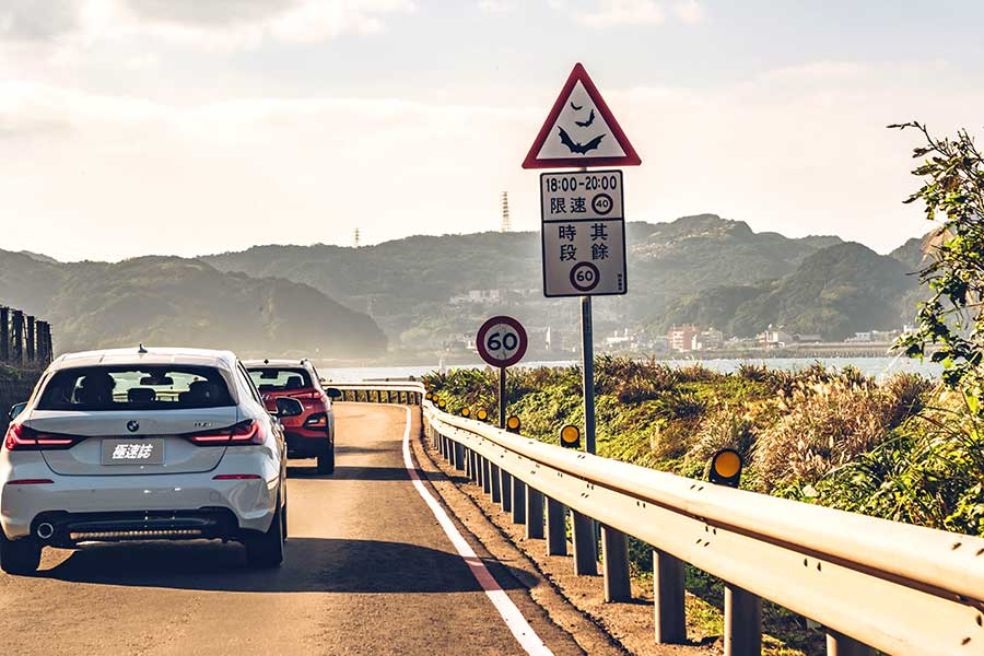 換上獨立懸吊的Ford Focus ST-Line Lommel，加上褪去M Performence光環的BMW 118i，以及少了鋼鐵人裝掩護的Hyundai Kona，一場只限定小排量引擎車款參加的激鬥正式火熱開打！