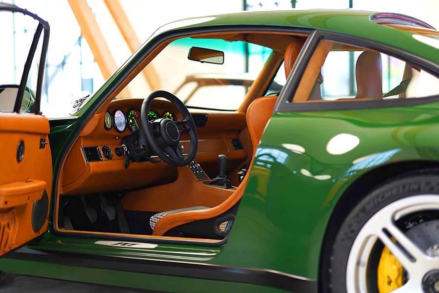 2018年日內瓦車展發表後,全新RUF SCR首次對外公開量產版規格。