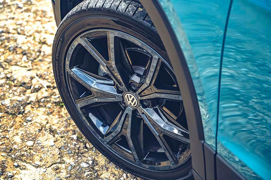 國產進口新舊三款跨界休旅Volkswagen T-Cross vs. Mazda CX-30 vs. Honda HR-V