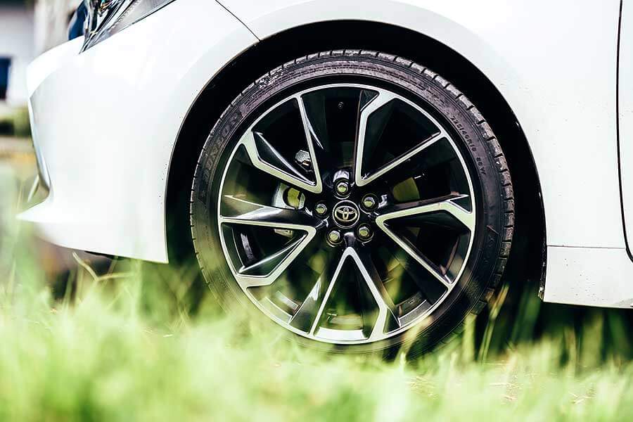 補上國內消費者期待的全速域ACC和LTA車道維持輔助，2020年式Toyota Auris新裝到位再出發！