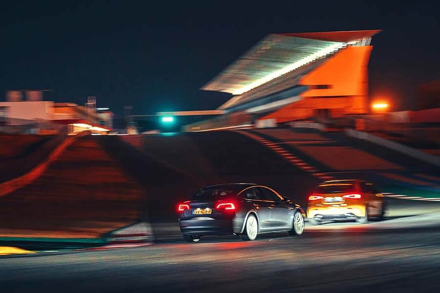 TG 24 Hours Mercedes-AMG A 45 S 4MATIC+ vs. Tesla Model 3 Performance