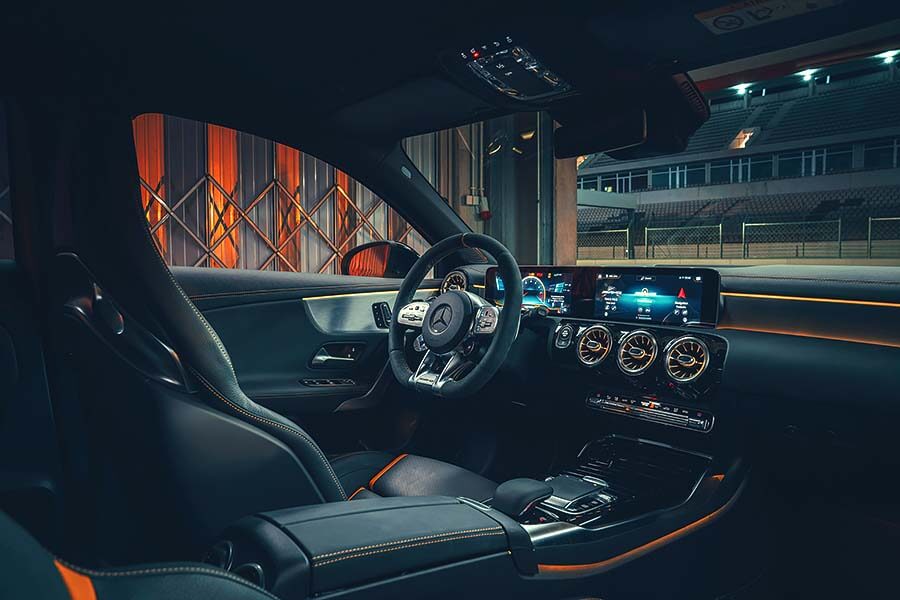 TG 24 Hours Mercedes-AMG A 45 S 4MATIC+ vs. Tesla Model 3 Performance