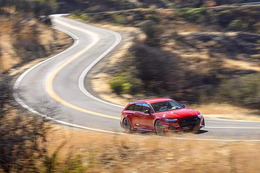 高性能、實用性和冬夏運動共冶一爐，Audi RS6 Avant就是有本事一天之內全部辦妥。