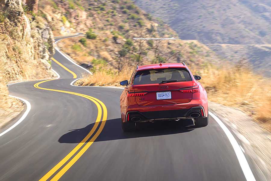 高性能、實用性和冬夏運動共冶一爐,Audi RS6 Avant就是有本事一天之內全部辦妥。