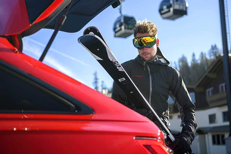 高性能、實用性和冬夏運動共冶一爐,Audi RS6 Avant就是有本事一天之內全部辦妥。