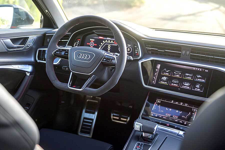 高性能、實用性和冬夏運動共冶一爐,Audi RS6 Avant就是有本事一天之內全部辦妥。