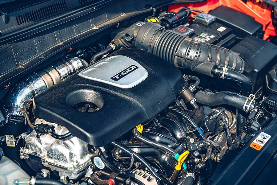 換上獨立懸吊的Ford Focus ST-Line Lommel，加上褪去M Performence光環的BMW 118i，以及少了鋼鐵人裝掩護的Hyundai Kona，一場只限定小排量引擎車款參加的激鬥正式火熱開打！