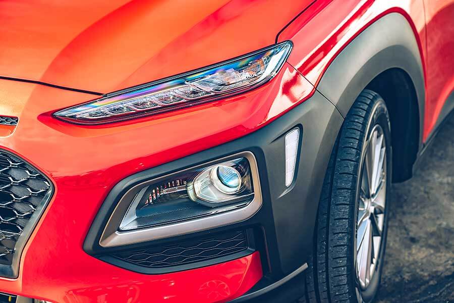 換上獨立懸吊的Ford Focus ST-Line Lommel，加上褪去M Performence光環的BMW 118i，以及少了鋼鐵人裝掩護的Hyundai Kona，一場只限定小排量引擎車款參加的激鬥正式火熱開打！