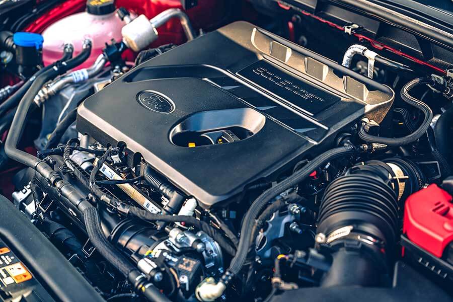 換上獨立懸吊的Ford Focus ST-Line Lommel，加上褪去M Performence光環的BMW 118i，以及少了鋼鐵人裝掩護的Hyundai Kona，一場只限定小排量引擎車款參加的激鬥正式火熱開打！