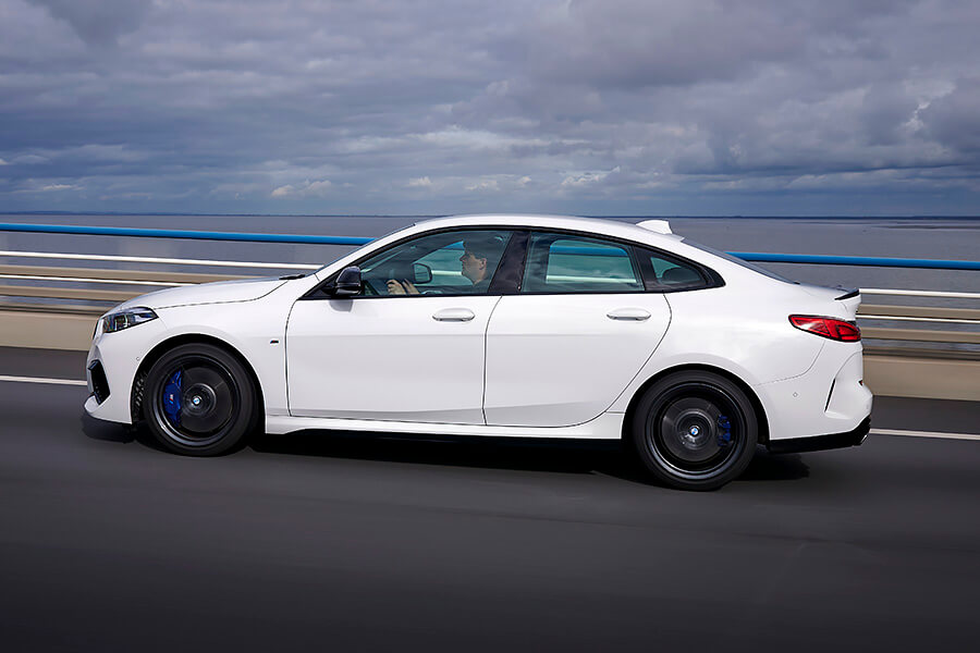 BMW M2 CS才推出不過四個月時間,國外便已傳出下一代原廠代號G87的BMW M2將具備420匹馬力等級性能表現。