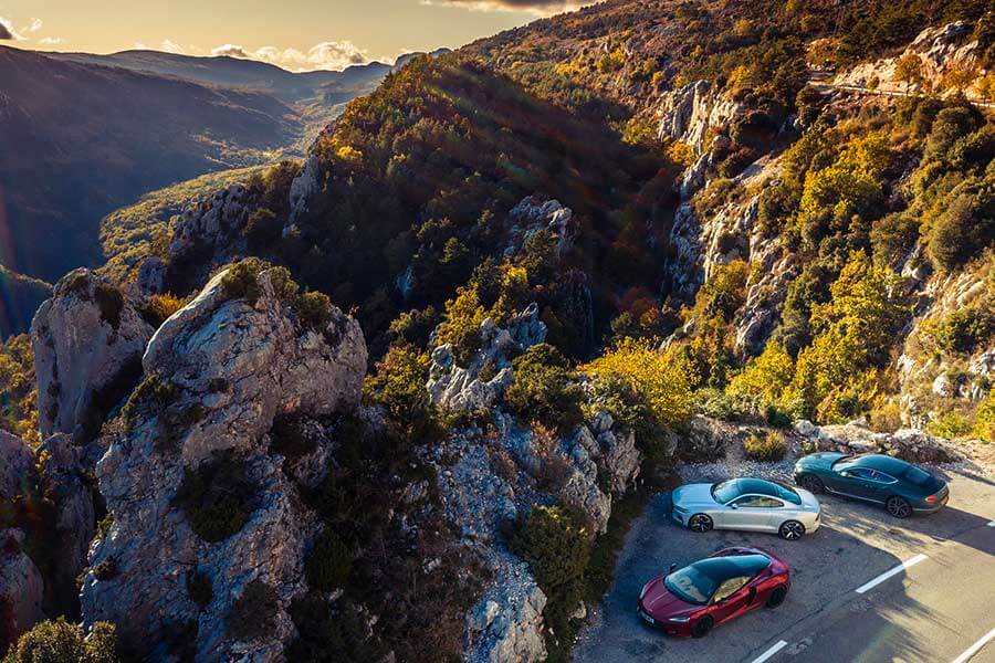 Bentley Continental、McLaren GT與Polestar 1,從尼斯鬥到上山。