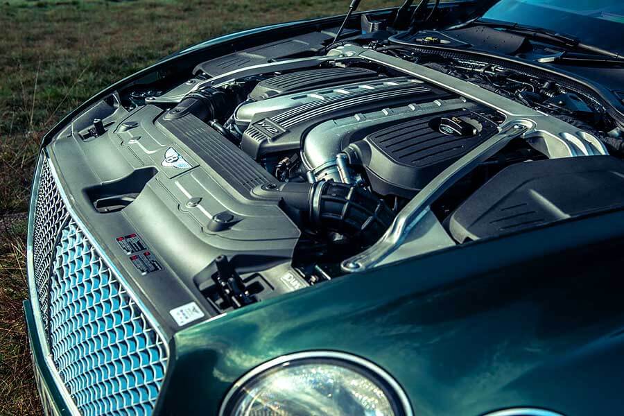 Bentley Continental、McLaren GT與Polestar 1,從尼斯鬥到上山。