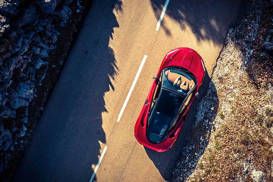 Bentley Continental、McLaren GT與Polestar 1,從尼斯鬥到上山。