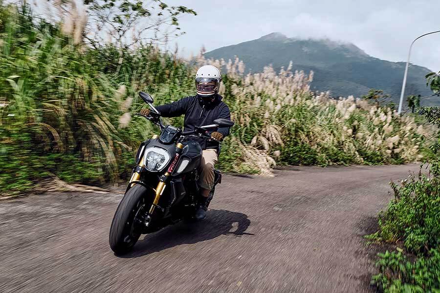 Ducati Diavel 1260 S就像降世的路西法,引誘著我們內心最深處的慾望及激情一觸即發。