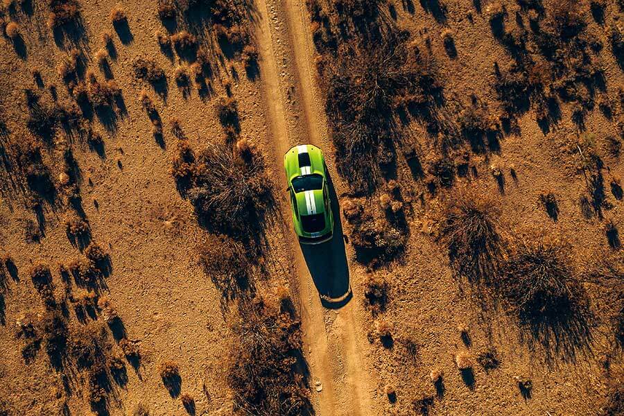 汽油引擎正受到電動車趕盡殺絕的威脅,所以福特用Shelby本人也會引以為傲的750hp不文手勢回敬對方。