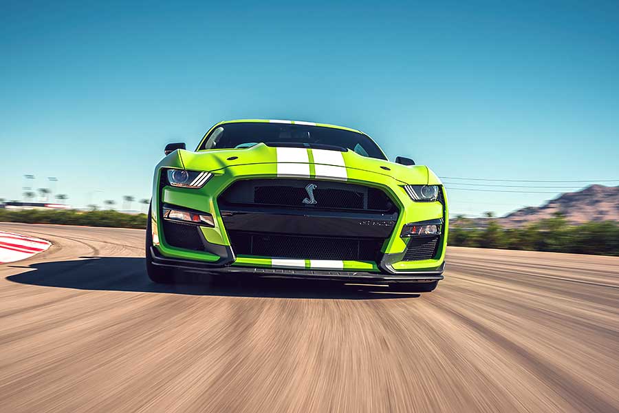 汽油引擎正受到電動車趕盡殺絕的威脅,所以福特用Shelby本人也會引以為傲的750hp不文手勢回敬對方。