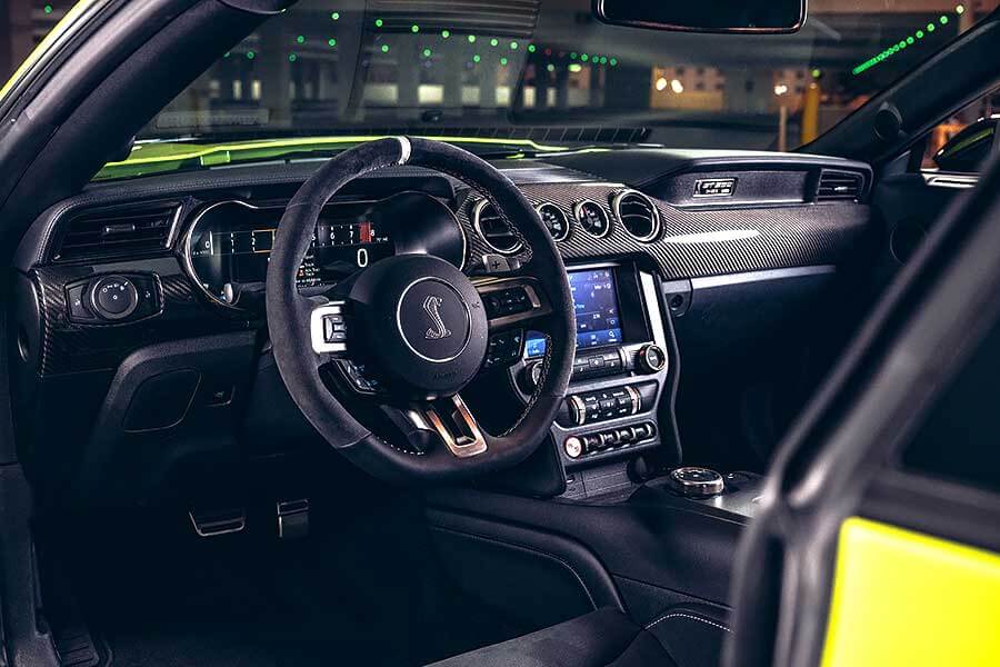 汽油引擎正受到電動車趕盡殺絕的威脅,所以福特用Shelby本人也會引以為傲的750hp不文手勢回敬對方。