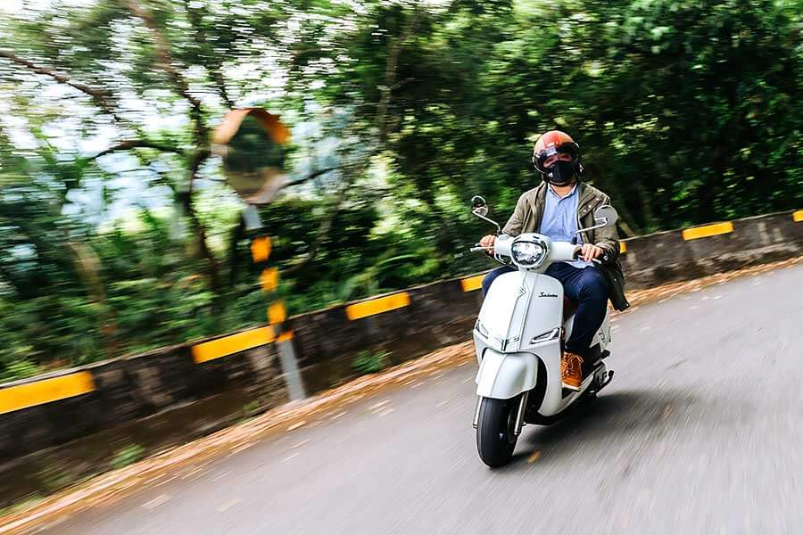 saluto-23 初遇Saluto就像品嚐一杯三合一即溶咖啡,待一段時間後卻迸發出了義式濃縮特有的甘醇韻味。