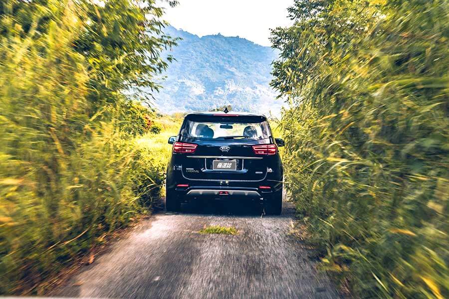 告別寒冷的冬天，現在TG開著BMW X5、Volvo V90 Cross Country和Kia Grand Carnival三輛大車帶大家走走健康行程。