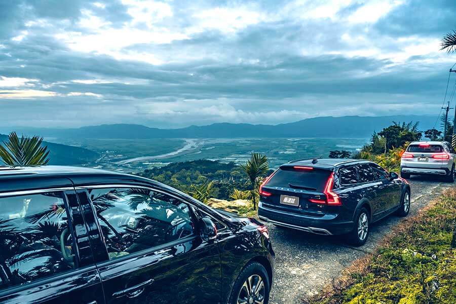 告別寒冷的冬天，現在TG開著BMW X5、Volvo V90 Cross Country和Kia Grand Carnival三輛大車帶大家走走健康行程。