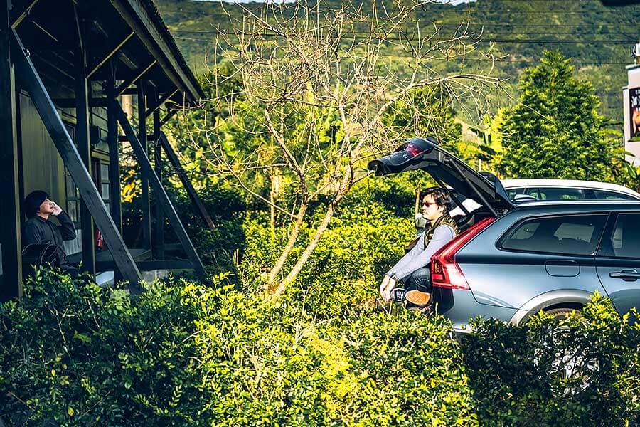 告別寒冷的冬天，現在TG開著BMW X5、Volvo V90 Cross Country和Kia Grand Carnival三輛大車帶大家走走健康行程。