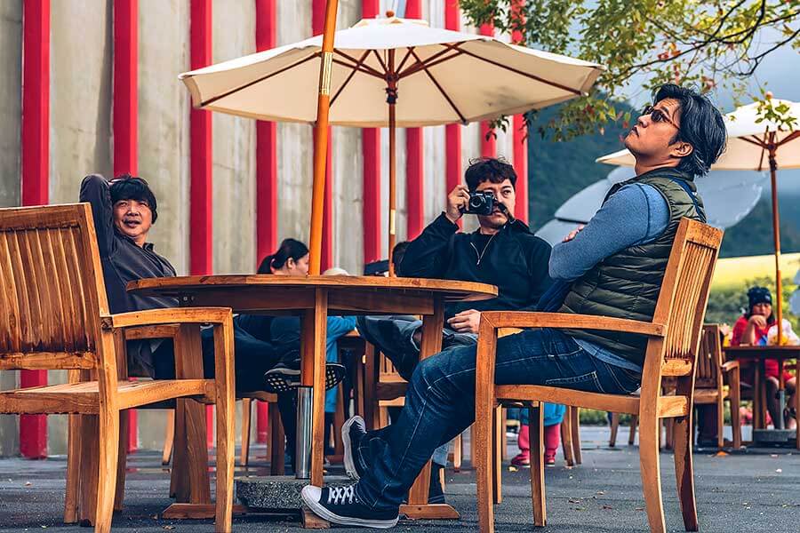 告別寒冷的冬天，現在TG開著BMW X5、Volvo V90 Cross Country和Kia Grand Carnival三輛大車帶大家走走健康行程。