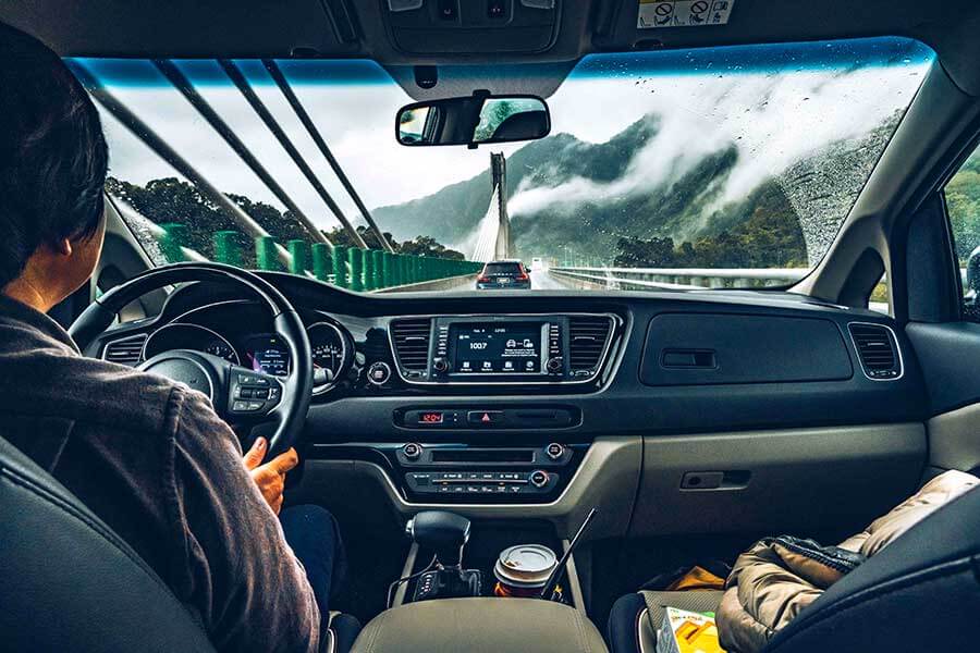 告別寒冷的冬天，現在TG開著BMW X5、Volvo V90 Cross Country和Kia Grand Carnival三輛大車帶大家走走健康行程。