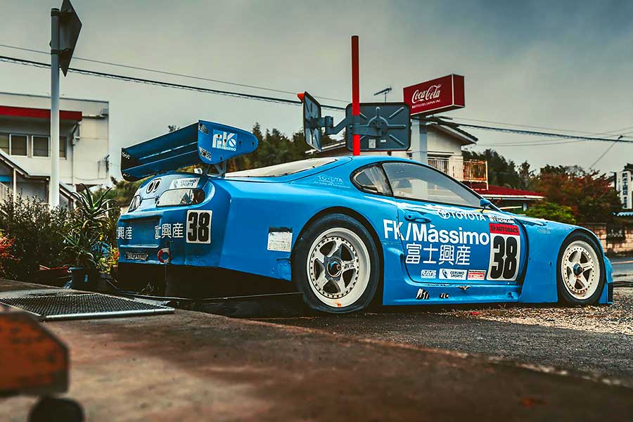 深深一鞠躬,我們在日本某個角落找到傳奇真織的安息地。