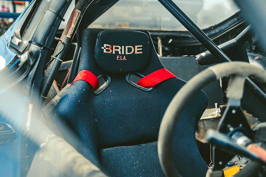 深深一鞠躬,我們在日本某個角落找到傳奇真織的安息地。