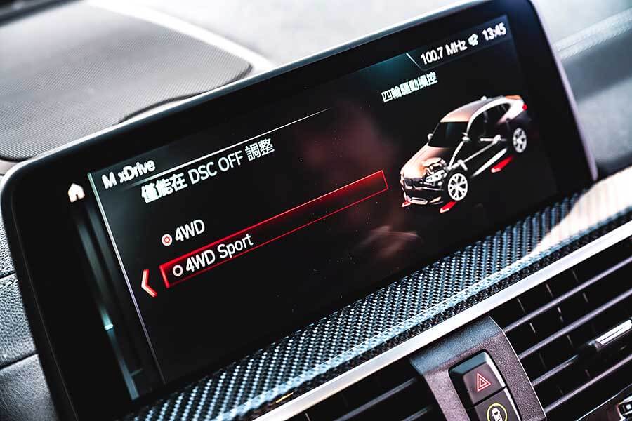 不管怎麼看，人們都會覺得它就是休旅車，但開過就知道，BMW X4 M Competition其實是腿長了點的跑房車。