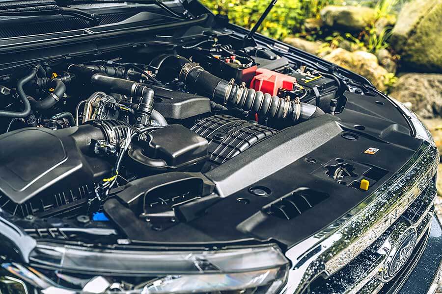 百萬能得一輛上山下海的工作伴侶,更別說還有型到爆表的對開門設計,可知道這在勞斯萊斯上要價多少唄。