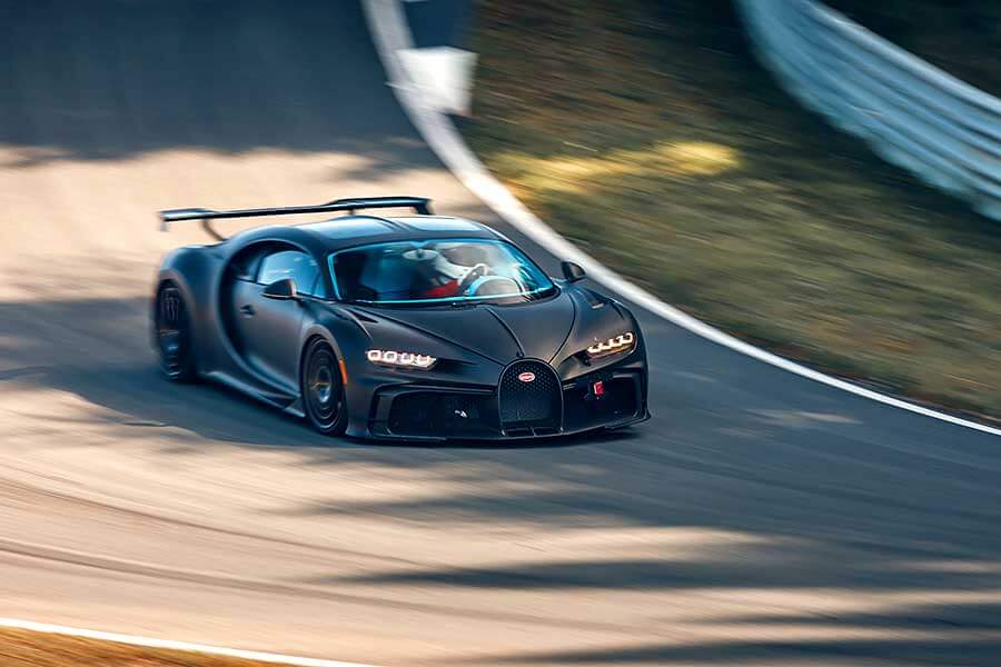 chironpursport-20 在家悶了許久,最好的解悶方式就是開著Bugatti Chiron Pur Sport使盡全力衝一回。