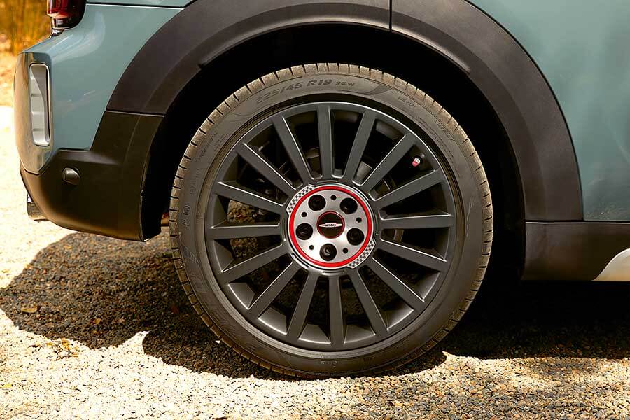 countryman-17 土裡土氣的鄉巴佬?人家Countryman早就晉身時尚科技新貴了!