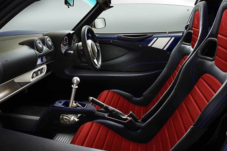 四個年份，四種塗裝，無數的精彩時刻。