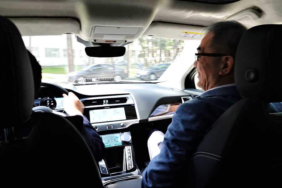 時間也許會帶走一切,我們能做的就是努力找回過去那值得驕傲的一點一滴…..。