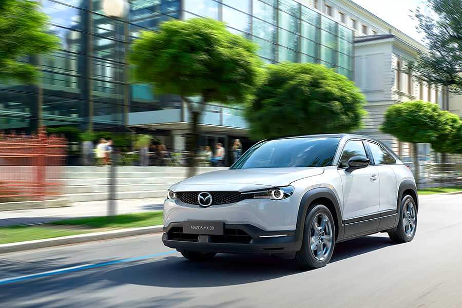 喜迎建廠百周年的Mazda,在去年底發表了首款純電動車MX-30,隨後在不久前的三月選擇在英國展開預售,兩個月後,正式宣布在歐洲全市場開賣啦!