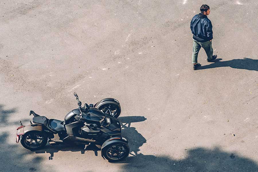 想要高調嘛?那你真的不能錯過Can-Am Ryker 900這輛擁有千萬跑車吸晴程度的三輪車。