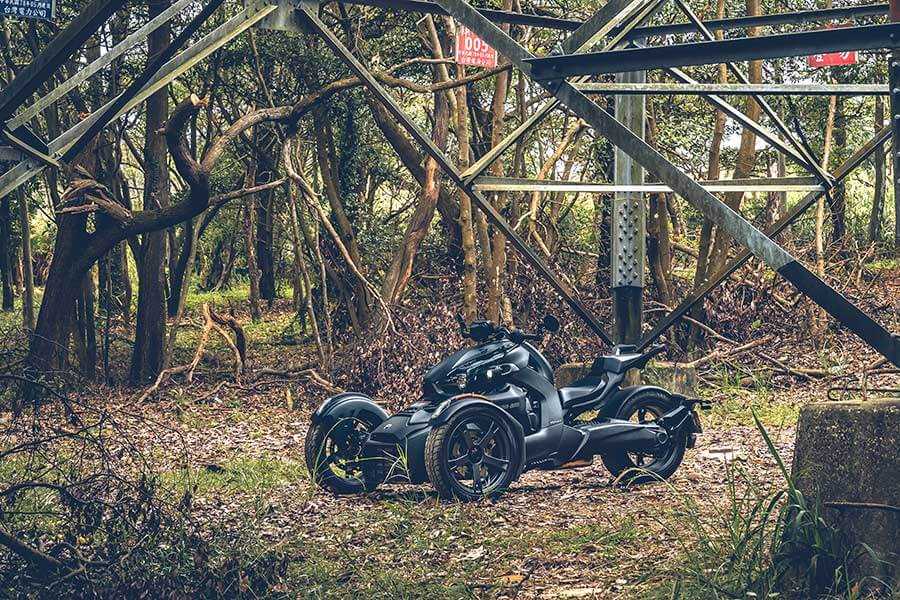 想要高調嘛?那你真的不能錯過Can-Am Ryker 900這輛擁有千萬跑車吸晴程度的三輪車。