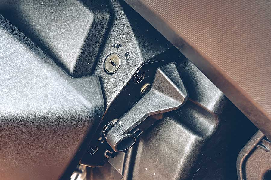 ryker-9 想要高調嘛?那你真的不能錯過Can-Am Ryker 900這輛擁有千萬跑車吸晴程度的三輪車。