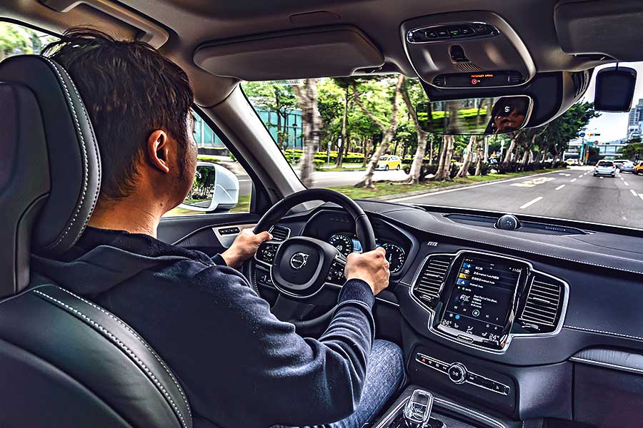 能文能武的Volvo XC90 T8雖不善於山道逞兇鬥狠,但惹上此物恐怕也難以討出魔掌。