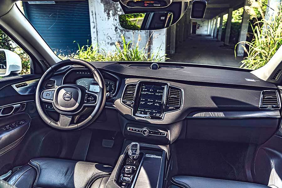 xc90t8-15 能文能武的Volvo XC90 T8雖不善於山道逞兇鬥狠,但惹上此物恐怕也難以討出魔掌。