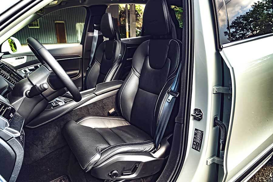 xc90t8-16 能文能武的Volvo XC90 T8雖不善於山道逞兇鬥狠,但惹上此物恐怕也難以討出魔掌。