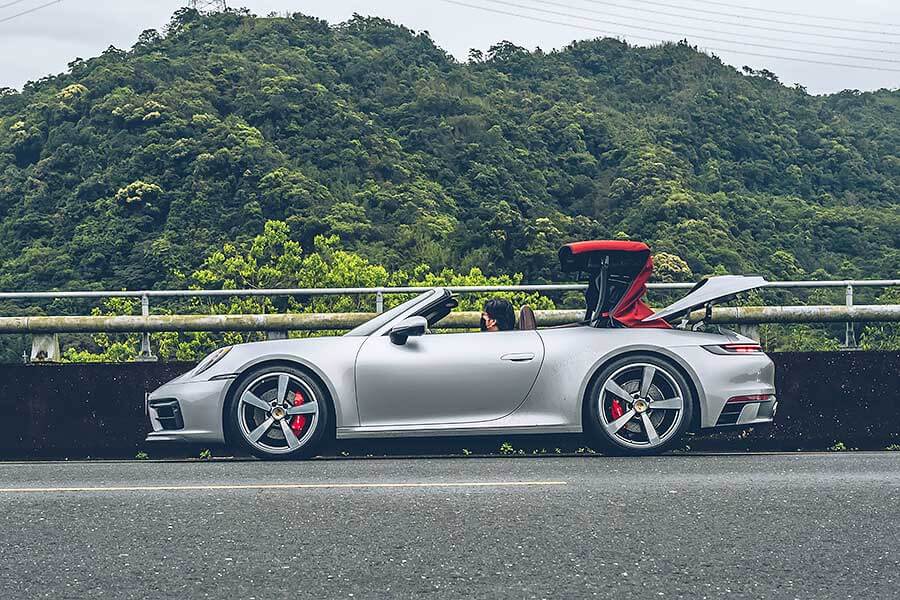 今天，就開著到Porsche 911 Carrera S Cabriolet處逛逛吧。