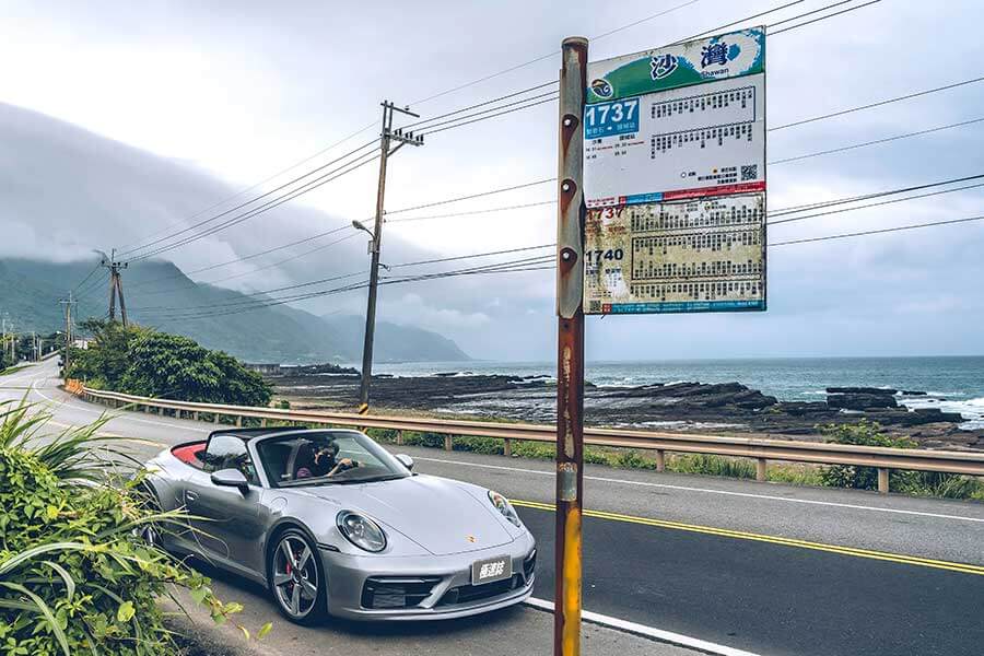 911cabriolet-5 今天,就開著到Porsche 911 Carrera S Cabriolet處逛逛吧。