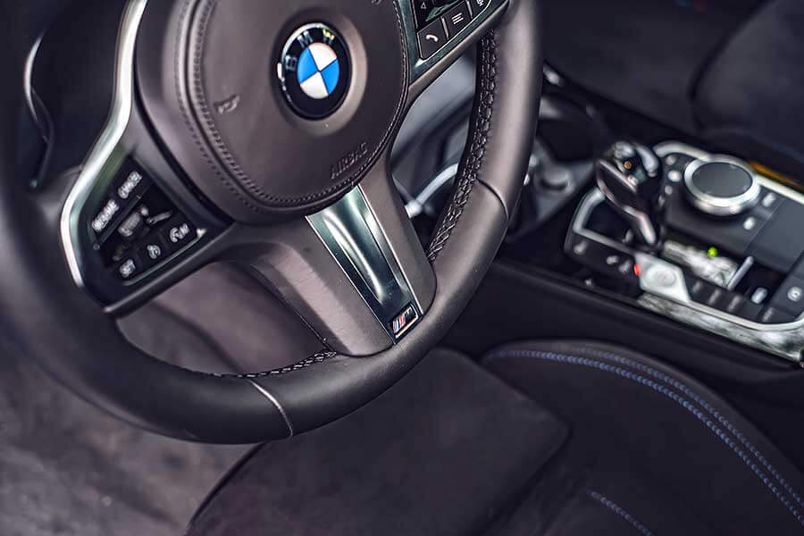 時至今日，四缸渦輪、四輪驅動，300匹、250萬已成固定菜式，端看各家調味與掌杓火候。