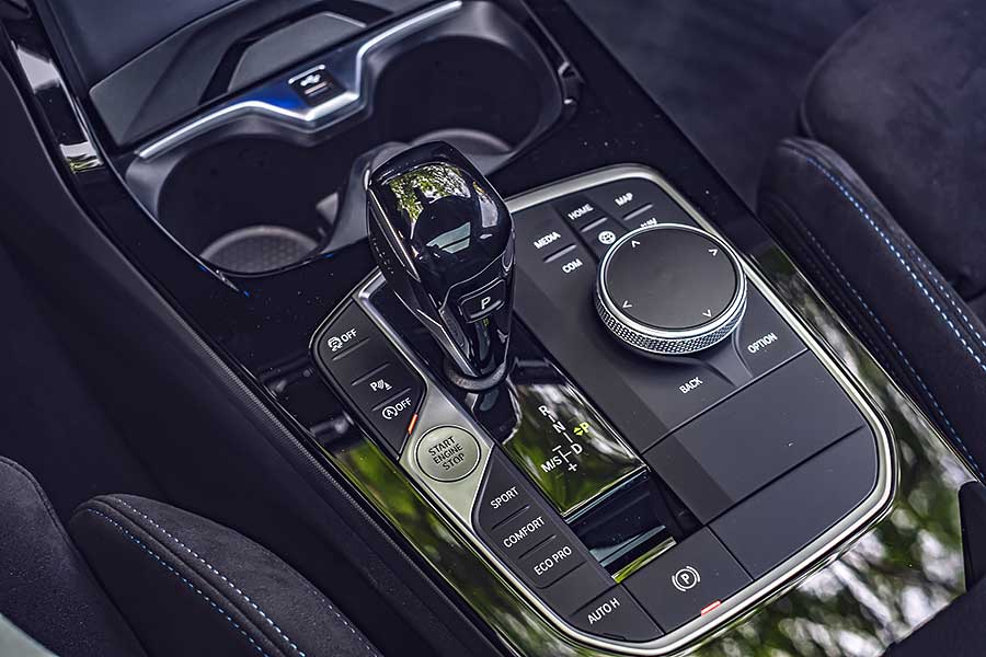 時至今日，四缸渦輪、四輪驅動，300匹、250萬已成固定菜式，端看各家調味與掌杓火候。